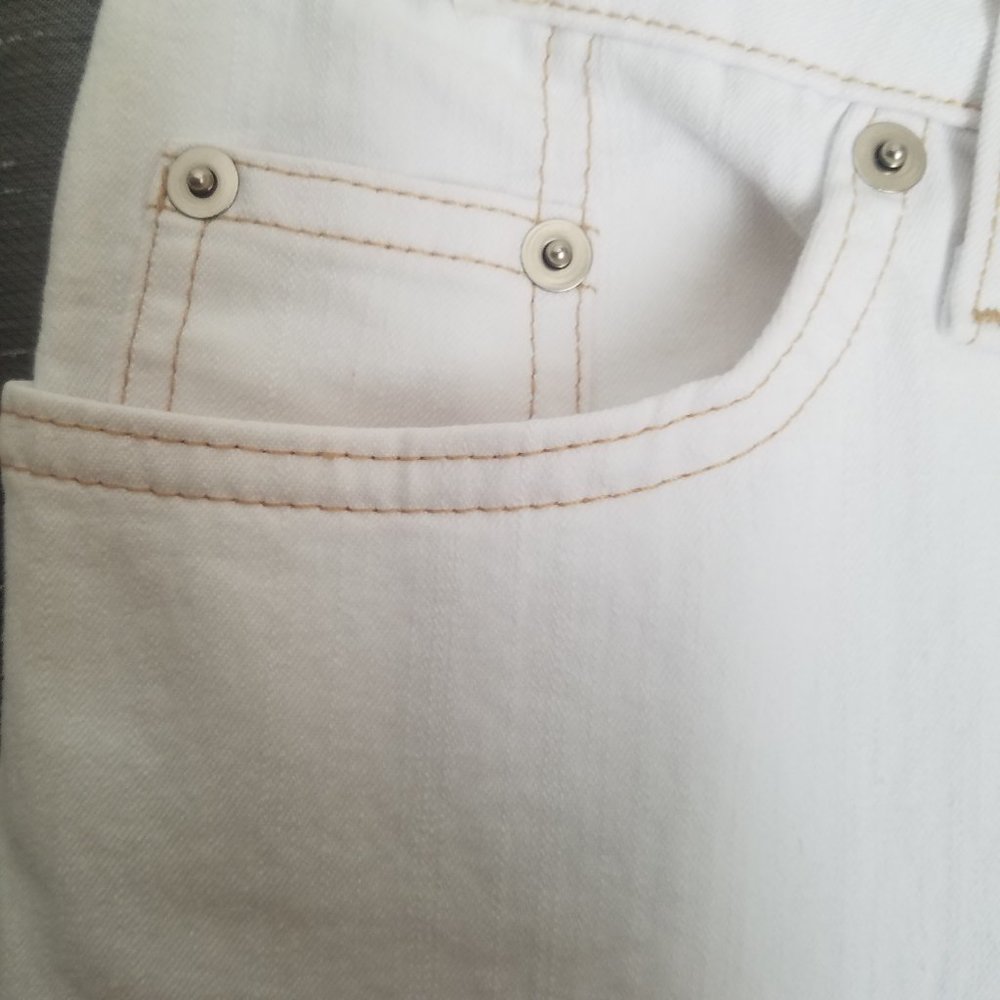 a.n.a. Bootcut Jeans, 6, White with tan seams